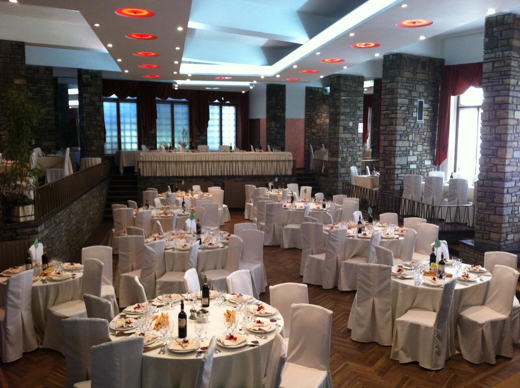 Hotel Piemonte Lanzo Torinese Exterior photo